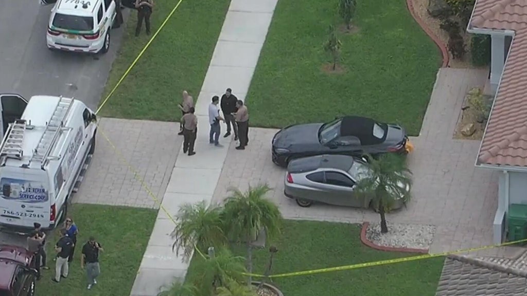 Man dead, woman hospitalized after domestic shooting in southwest Miami-Dade neighborhood, deputies say — CBS Miami, Los Angeles Health news