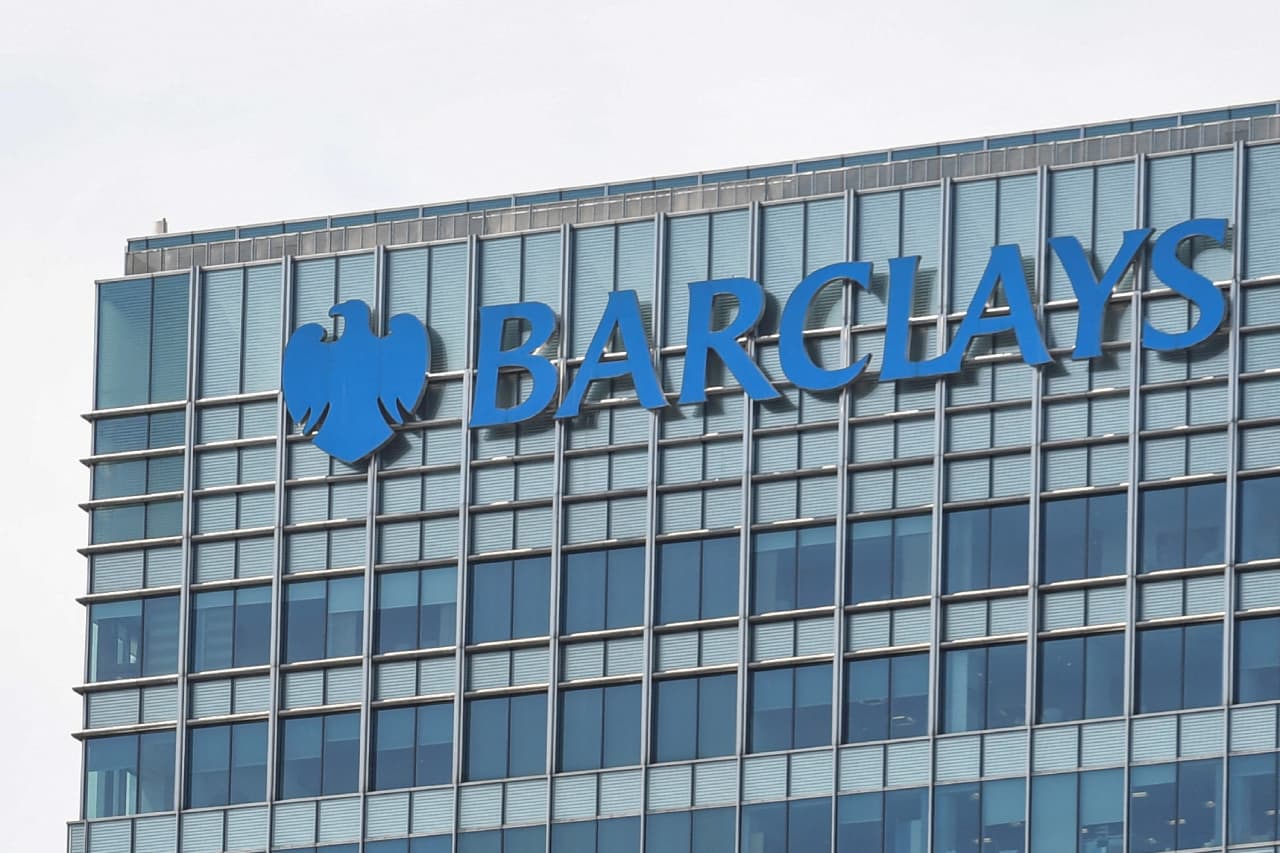 Why a global bank is slashing thousands of jobs — and what the Fed says about AI replacing workers — MarketWatch, Los Angeles Technology news