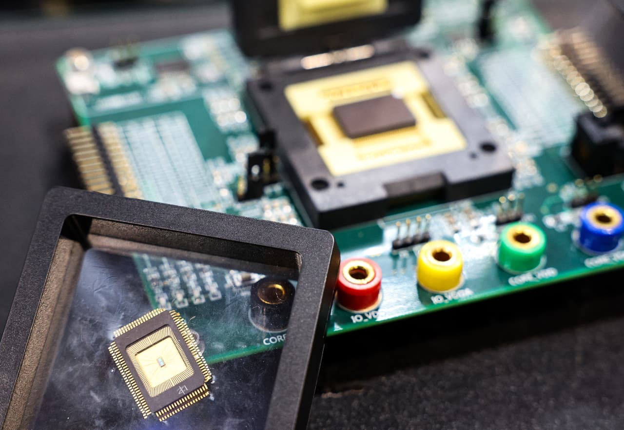 Support for semiconductor stocks could be as much as 15% lower than current levels, says Morgan Stanley — MarketWatch, Los Angeles Business news